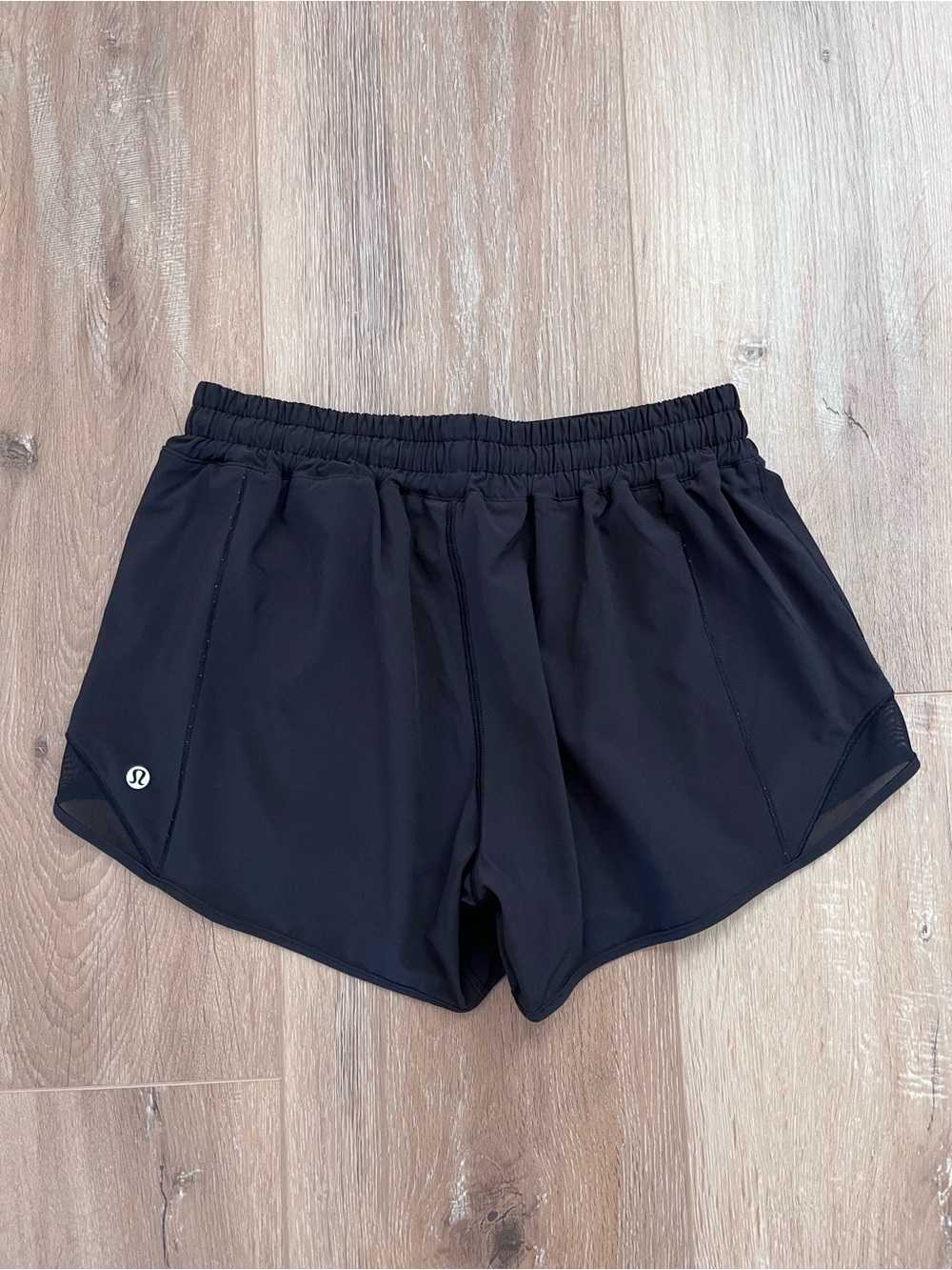 lululemon Hotty Hot Low-Rise Shorts 4”